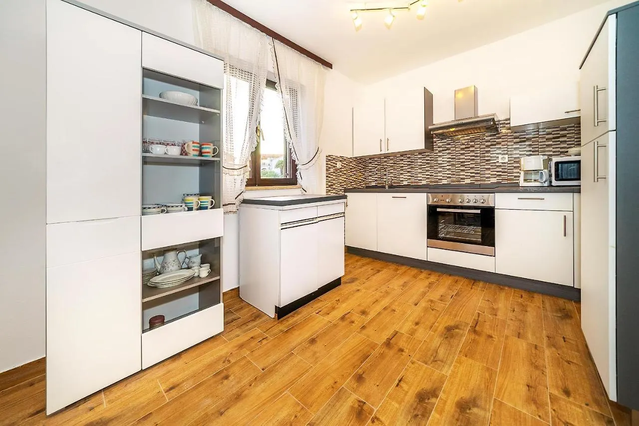 Apartments Jurina 2 Krk Island 0*, كرك كرواتيا