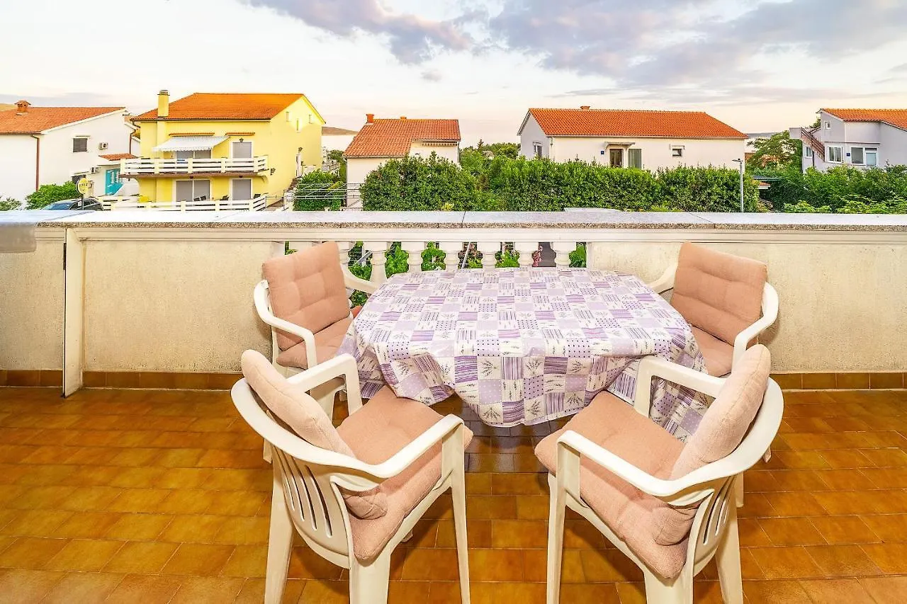 Apartments Jurina 2 Krk Town