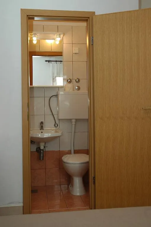 Apartments Jurina 2 Krk Town