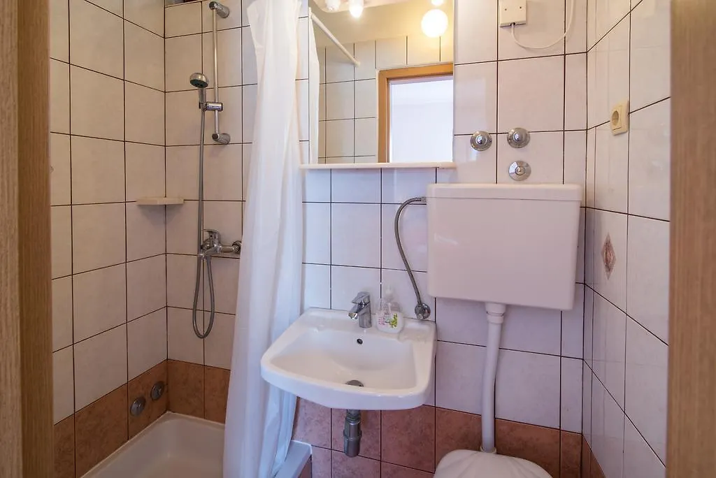 Apartments Jurina 2 Krk Town 0*,
